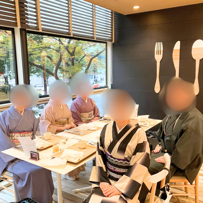 博多で着物の交流会ホテル